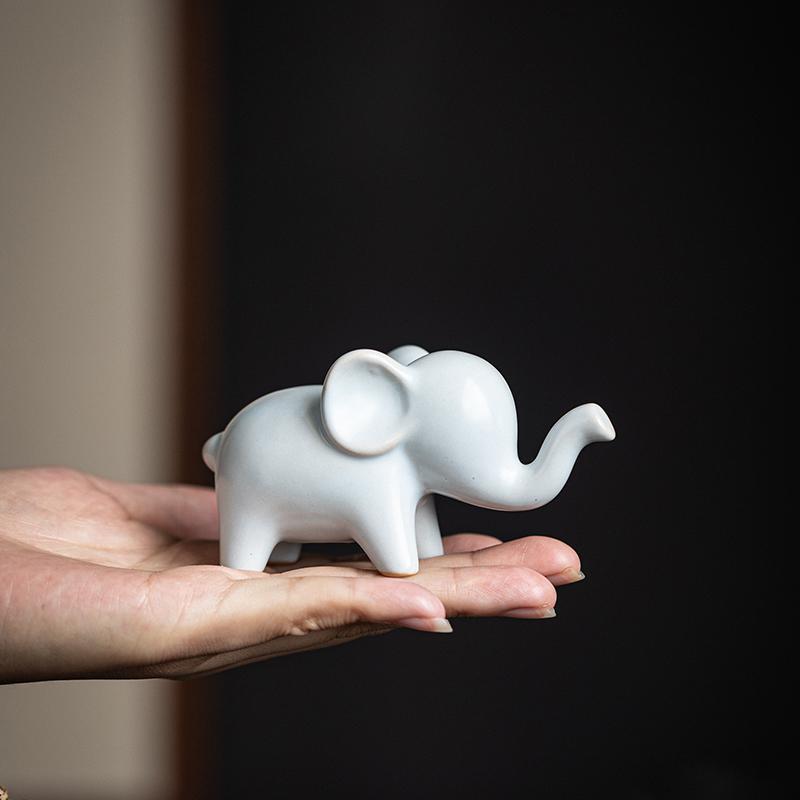 Yizi Elephant Bonsai Micro Landscape Animal Ornaments for Fish Tank or Tea Room Decor.