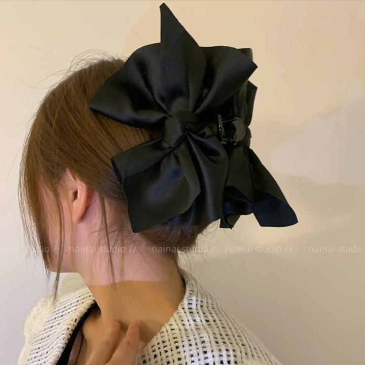 Enchanting Lily Flower Hair Clip: Elegant Shark Clip for Updos