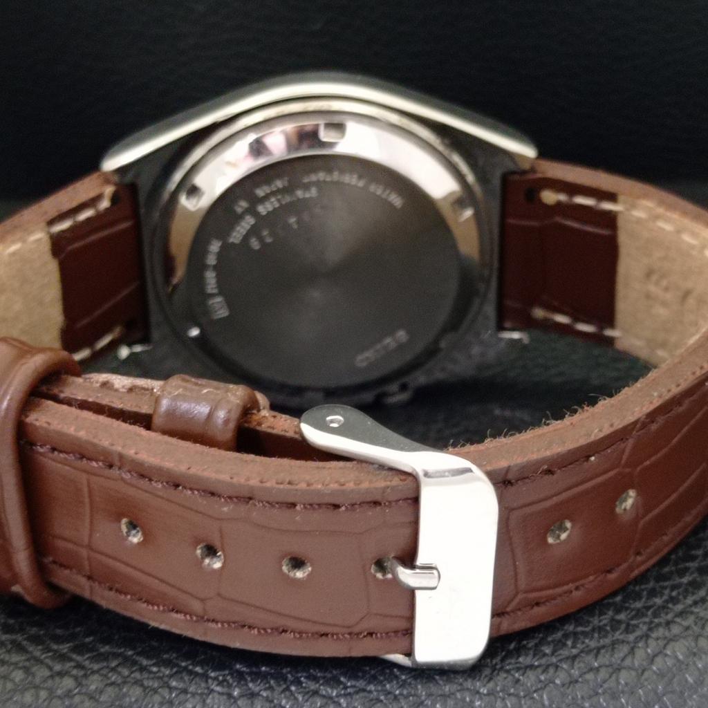 Seiko 5 AUTOMATIK VINTAGE 7025A JAPAN HERREN ROTES ZIFFERBLATT UHR a701227-5