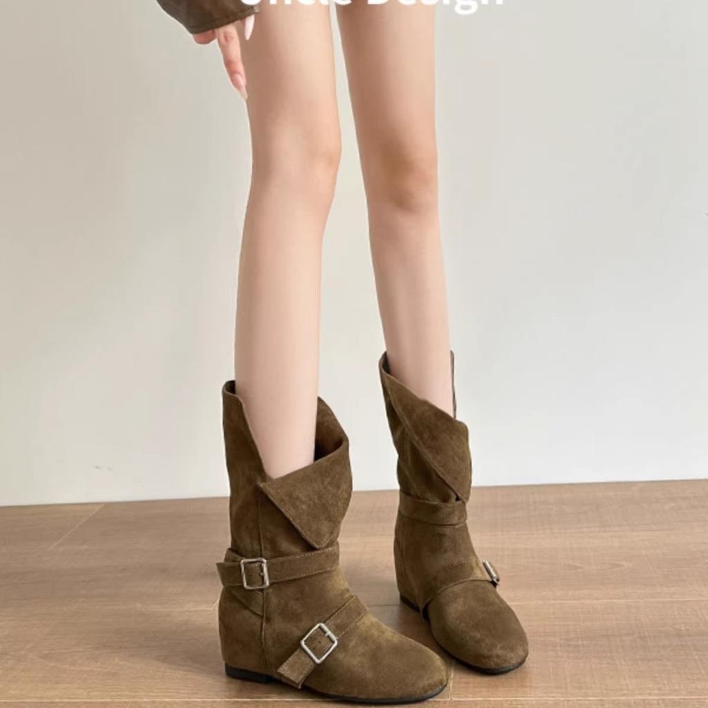 Retro belt buckle medium boots women's 2025 autumn and winter new thin and versatile western boots inner height increase Martin boots