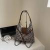 Fashion leopard print large capacity shoulder bag women's new versatile casual backpack commuting