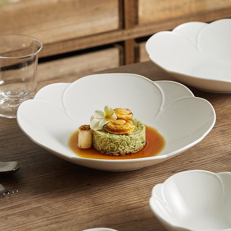 VAKADA Ceramic Dinnerware Collection