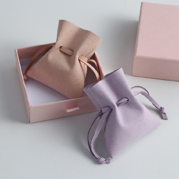 Multifuntional Jewelry Display Bag Square Box and Soft Leather Pouches Leather Texture Suitable for Gifting and Storage