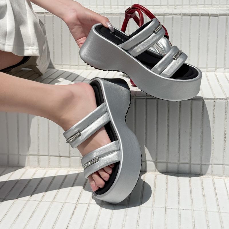 Leather Platform One-word Slippers Women's Summer New Fashionable Versatile Small Man Looks Tall and Comfortable Outside Sandals