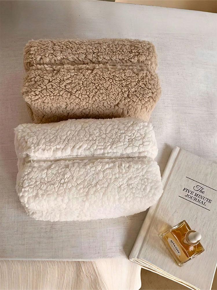 1PC Lambskin Cosmetic Bag, Cream-colored Portable Skin Care Product Storage Bag, Fresh and Clean Cosmetics Zipper Bag