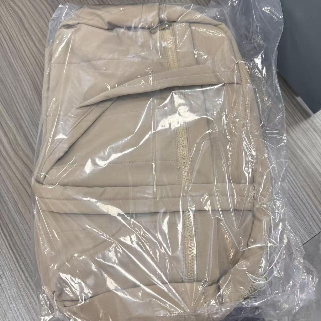 Yamashita Yutsuki Large Nylon Tote: Portable Women's Gym and Luggage Bag