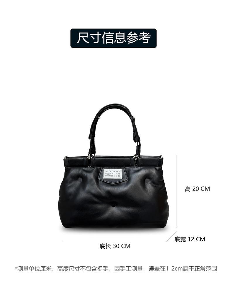 2026 Zahraniční obchod Ovčí kůže Polštářová taška Velká kapacita Módní Všestranná Měkká taška jako oblak Tote Přenosná Večerní taška Ženy