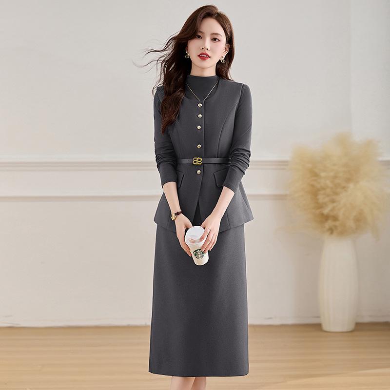 

2025 Spring Women s Slimming Shirt, Vest & Skirt Set L (110-120 Jin)