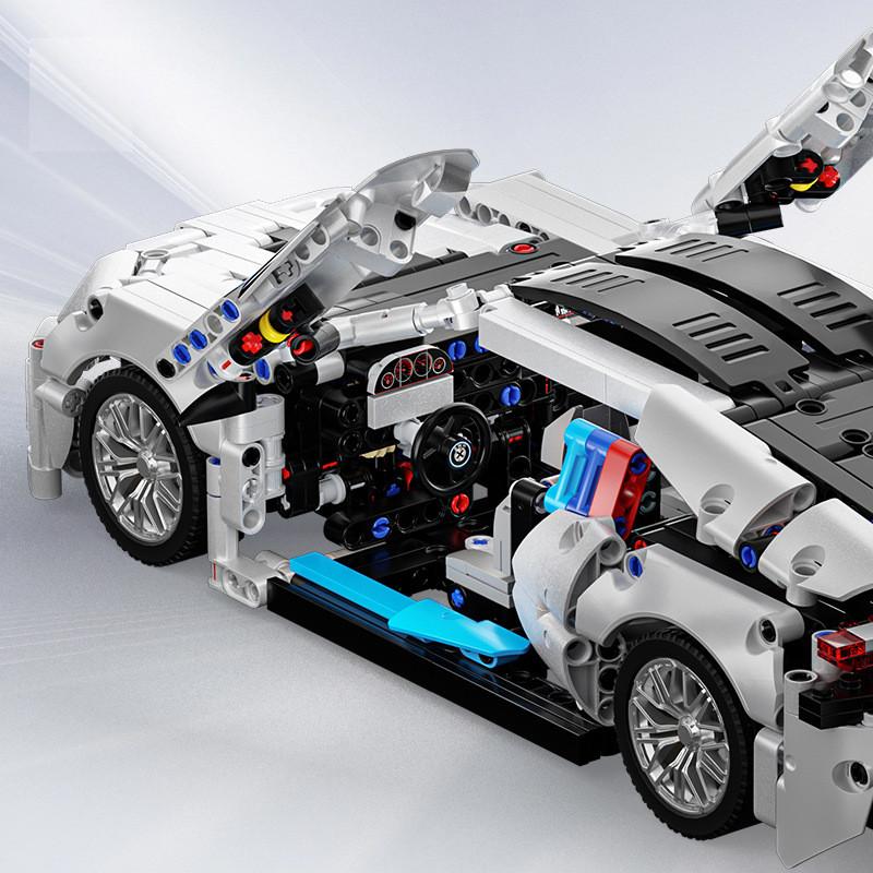 White Sports Car Model Assembly Building Block Toy With Lighting Function For Toddler Learning Activities