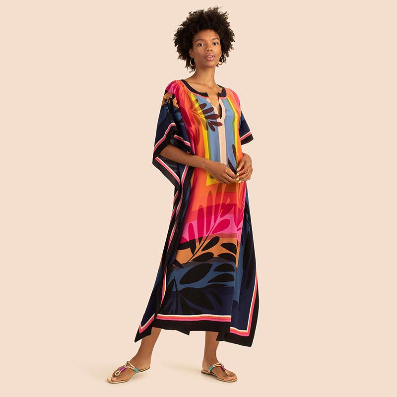 Europäischer & Amerikanischer Urlaubs-Strandüberwurf: Langer Morgenmantel mit Positionierungsdruck Badeanzug Damenkleid.