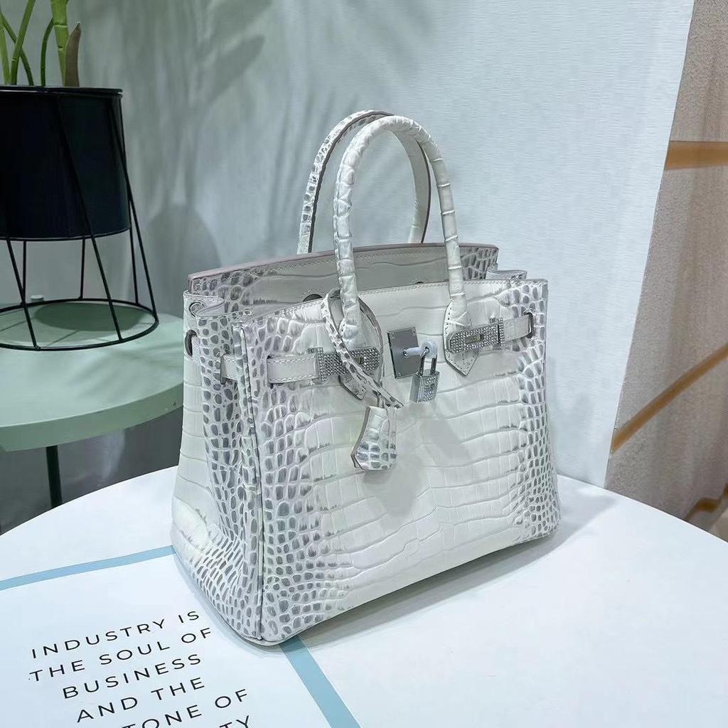 Retro Crocodile Crossbody Handbag with Diamond Buckle for Women
