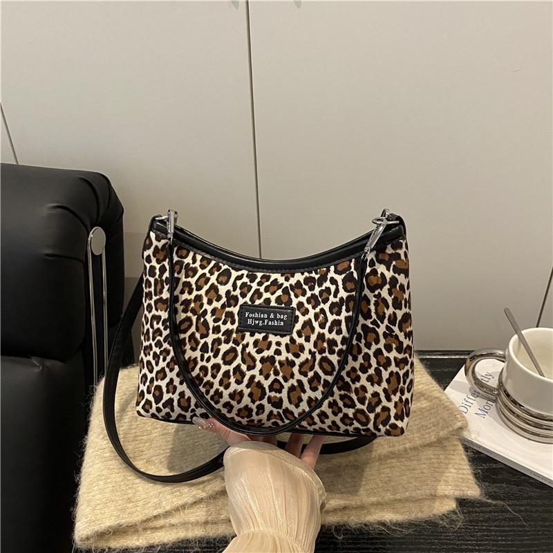 Leopard Print Commuting Shoulder Bag Women Large Capacity Fashion Crossbody Bag Casual Simple and Versatile Texture Evening Bags