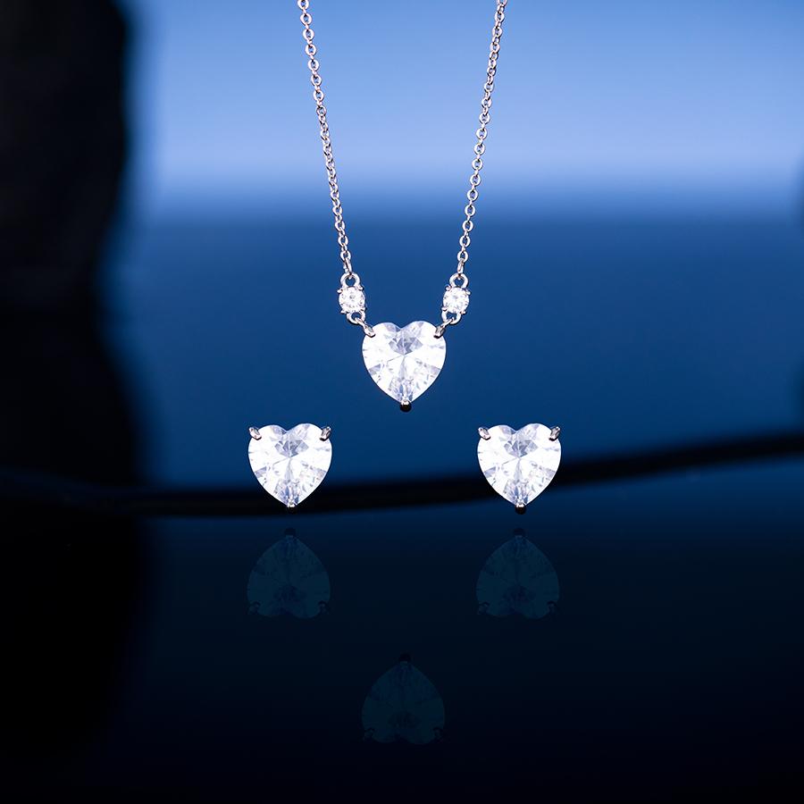 Hot Selling Romantic Gold and Silver Plated Jewelry Set Shining Zircon Heart Pendant Earrings Pendant Necklace for Women Gift