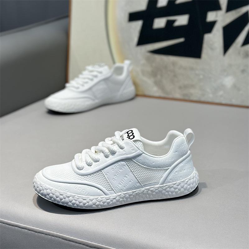 Sommer neue niedrige atmungsaktive und bequeme lässige Schnürschuhe mit weicher Sohle und Netzgewebe