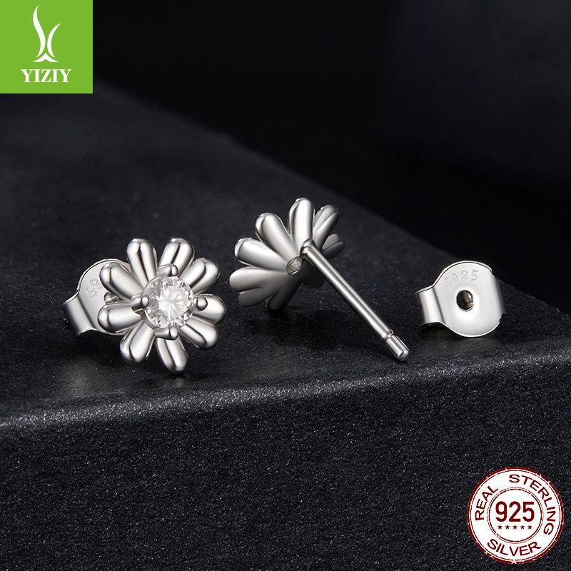 S925 Silber D-Farbe Moissanit Ohrringe Leichter Luxus High-End Herbst und Winter, Weibliche Kleine Gänseblümchen Mozzarella Stecker