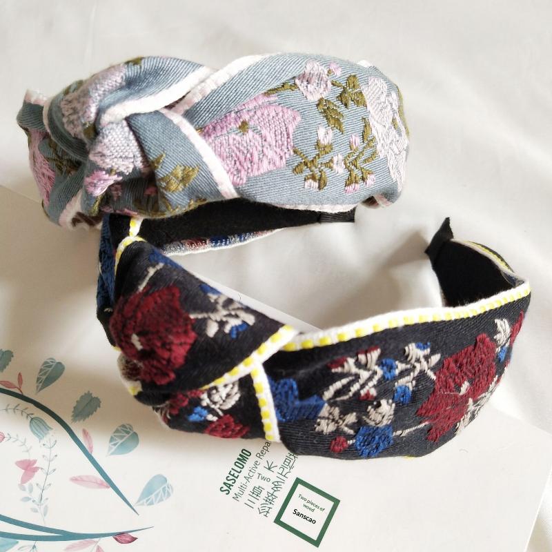 Bohemian Embroidered Headband Ethnic Floral Wide Band For Women Elegant Hair Accessory With Simple Design