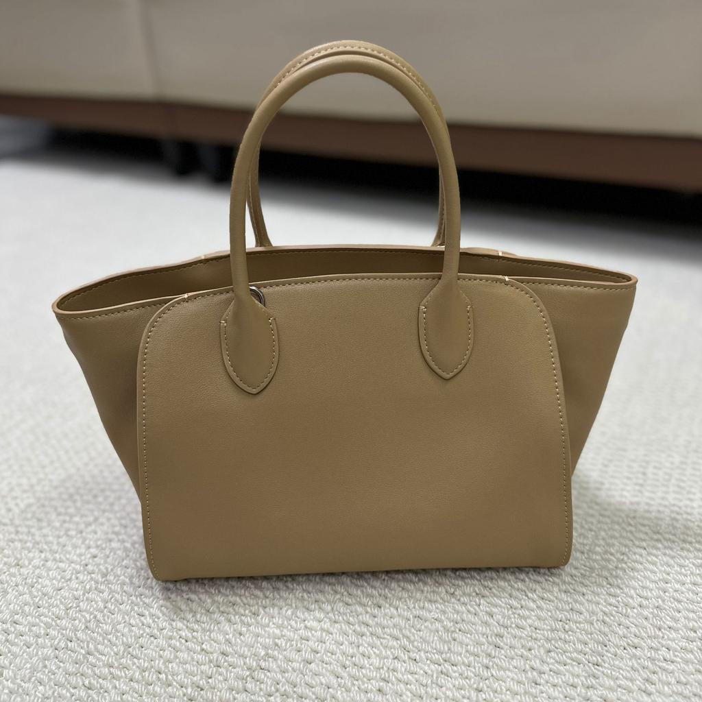 Cross-border explosive tote bag, high-end cowhide handbag, large-capacity messenger, simple commuter women's bag, minimalist style
