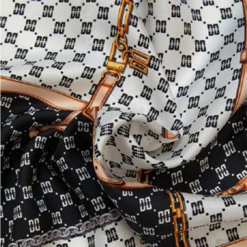 Daks Black Silk Square Scarf Dd Chain Pattern Dcsc2e021bk