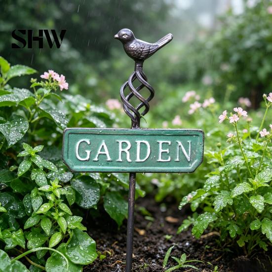 Decorative Flower Bed Edging Retro Bird Garden Stake, Metal Sign Rustic Aged Iron Lawn Stakes Yard Decoration with Stake for Bed, Durable Plant