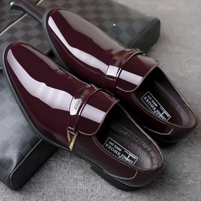 2025 Spring New Men's Shoes Korean Version of British Fashion Casual Business Glossy Pointed Leather Shoes Youth Versatile Men's Shoes