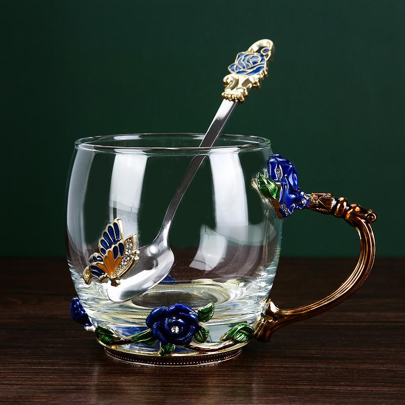 

Емальована скляна кружка з декором у вигляді троянди та метелика, з кришкою та ложкою, креативна чашка для чаю з позолоченою ручкою для подарунка та домашнього використання 300ml