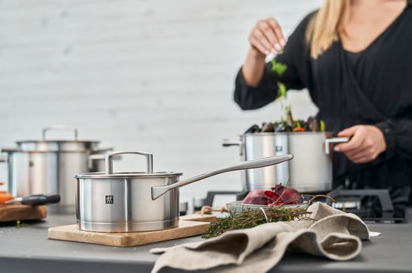 ZWILLING Vitality Bratpfanne 26cm Edelstahlboden Induktionsgeeignet Spülmaschinenfest 10 Jahre Garantie Japanisches 3-Lagen-Material [Offizielles Produkt]