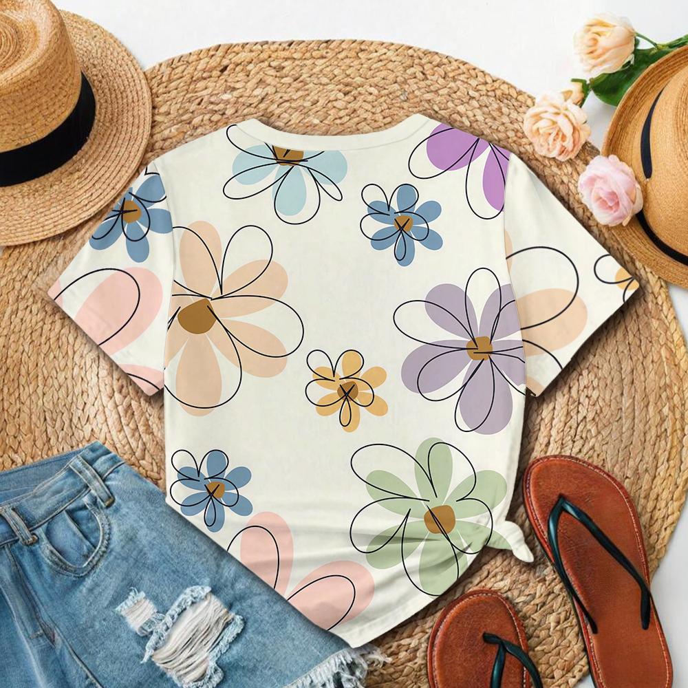 Letní svěží a jednoduchý styl, linie obkreslující barevné květinové potisky, módní a ležérní dámská trička s krátkým rukávem