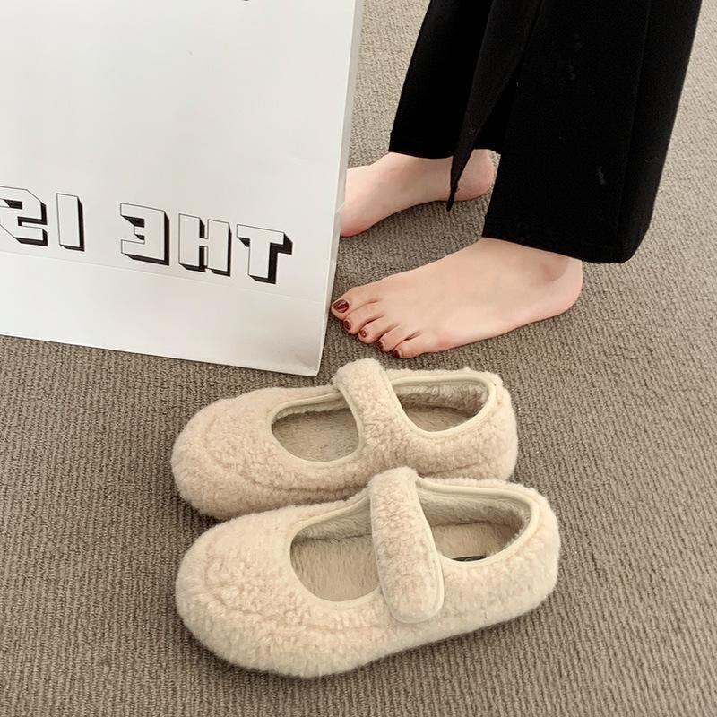 Retro style plush word Velcro Mary Jane shoes women's winter new temperament flat bottom shallow mouth velvet cotton shoes