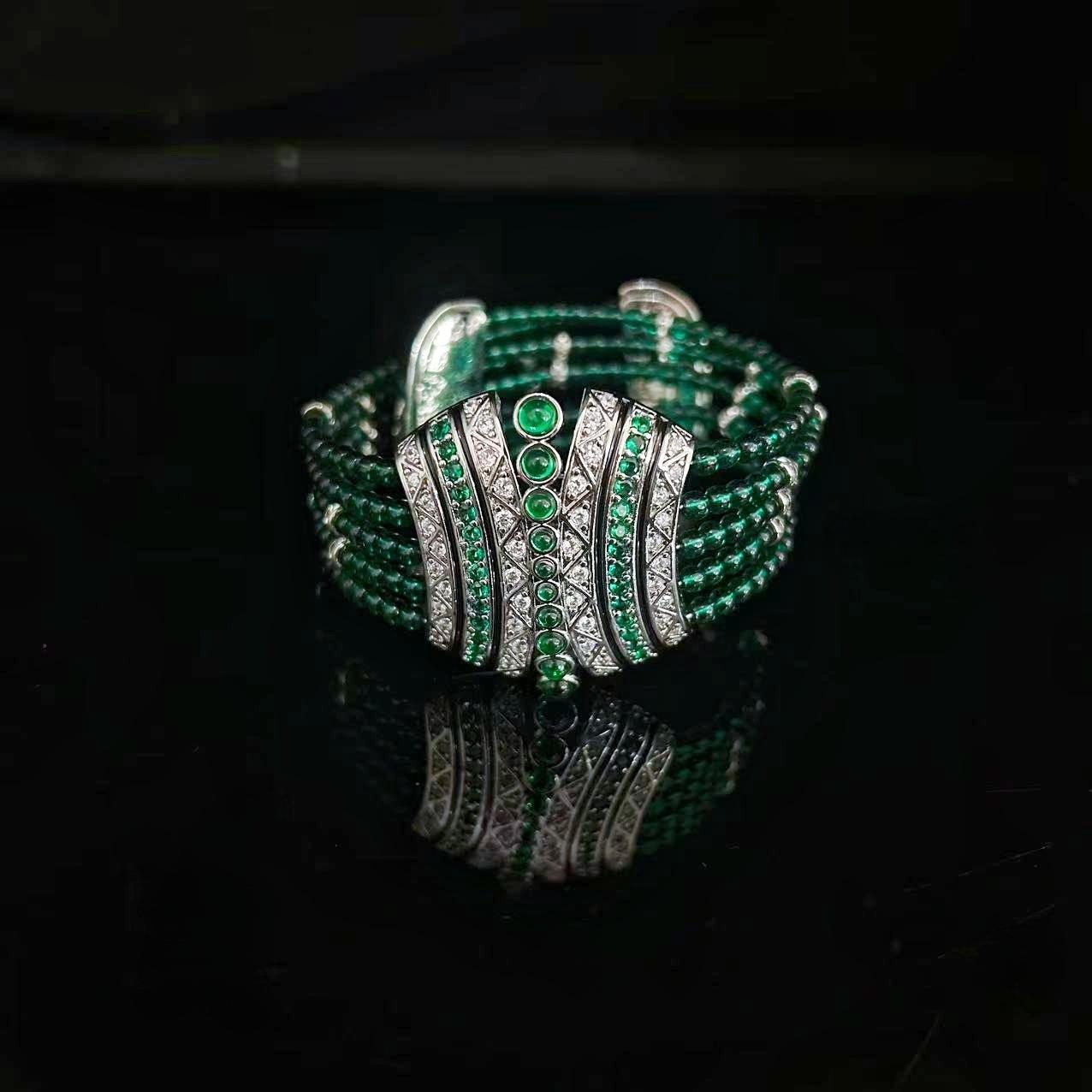 Diamond-Encrusted Multi-Layer Fashion Emerald Necklace Bracelet Dress High-End With Exaggerated Fashion Accessories