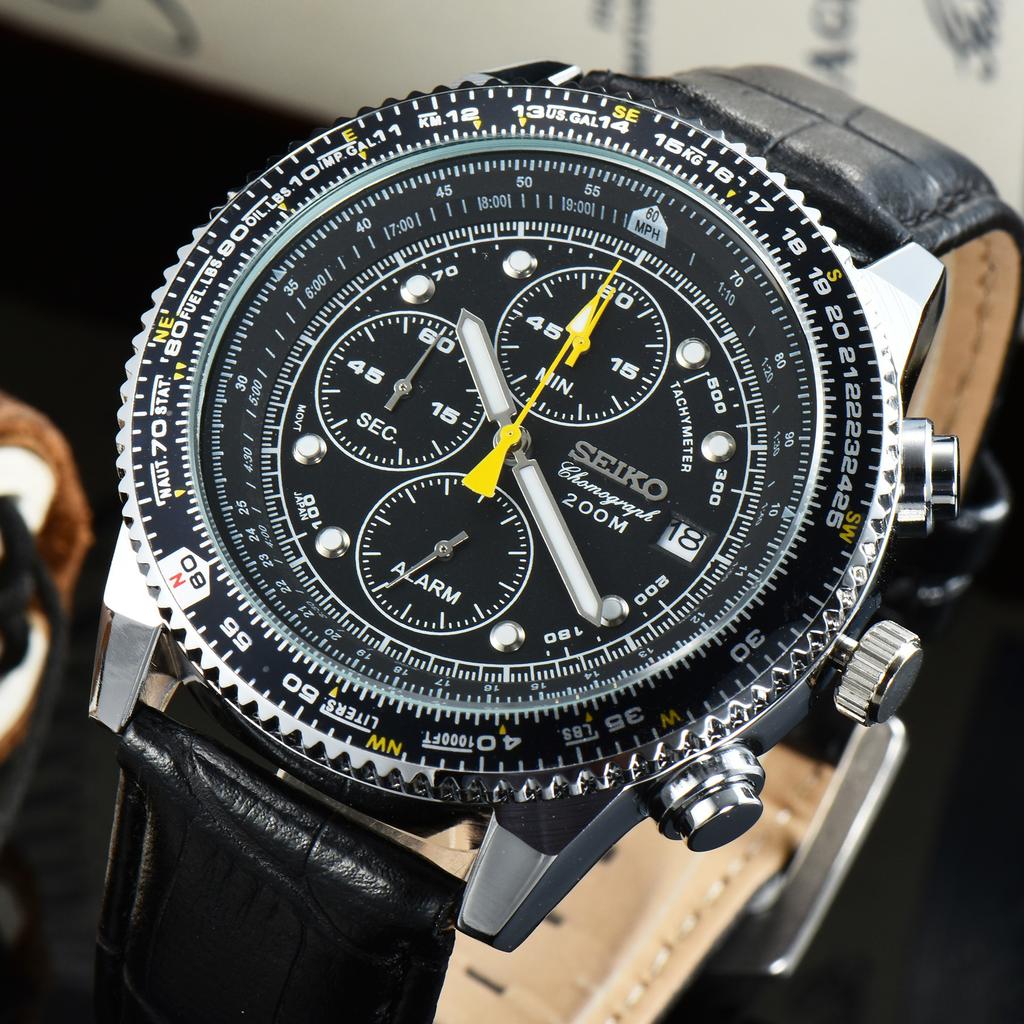 SEIKO Herren Quarz Chronograph Uhr Edelstahl / Lederarmband Tachymeterlünette Leuchtzeiger Datum Sport Business Herren Armbanduhr