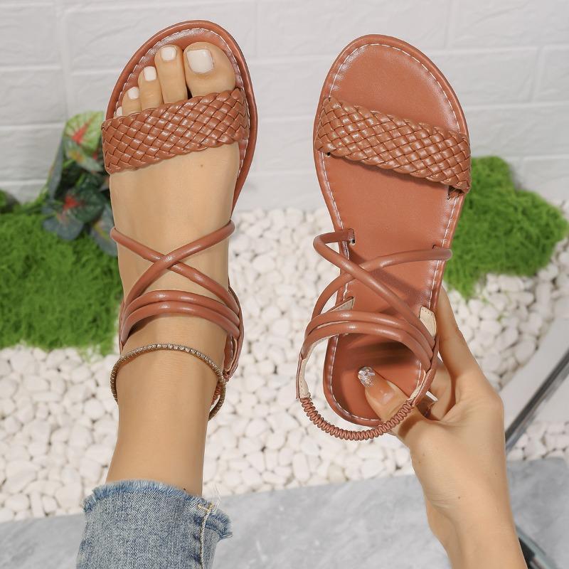 Large size sandals women's summer wear fashionable and versatile woven flat-bottomed fairy sandals
