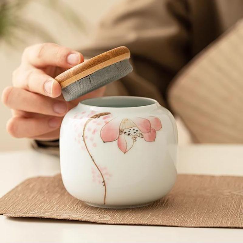 European Ceramic Lotus Leaf Candy Jar Portable Small Sealed Tea Jar Household Multifunctional Coffee Bean Nut Powder Storage Box