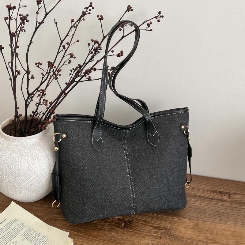 

New Fashi Shoulder Bag Large Capacity Commuter Tote Handle Bag Simple Color Comfortable and Versatile Texture Block Women Bag чорний