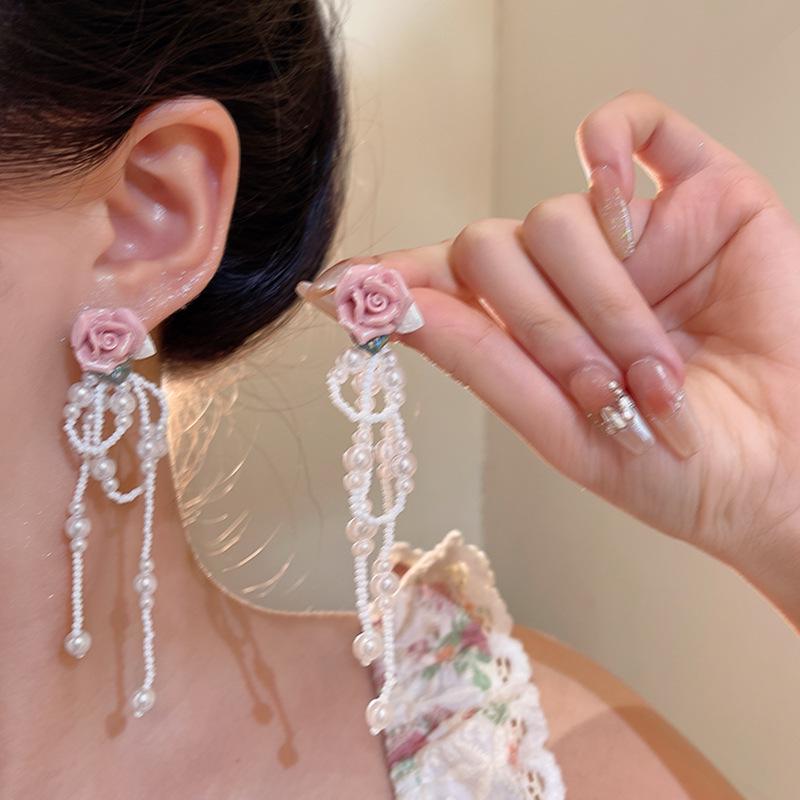 2025 Spring/Summer Floral Pearl Stud Earrings - Elegant Women's Light Luxury Edition