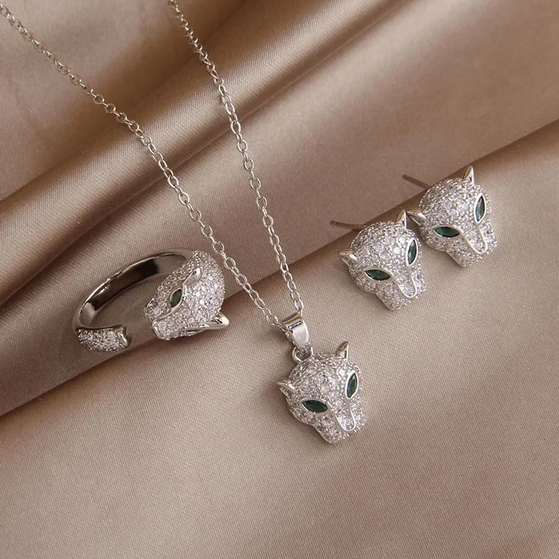 Neue Sight Luxus Zirkonia Leopard Ohrstecker für Damen Kristall Tier Anhänger Halsketten Offene Ringe Mode Schmuckset