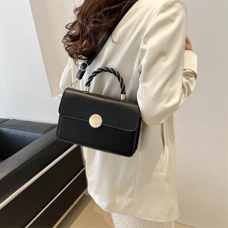 2024 Trendy Street Style Pu Leather Shoulder Bag Fashionable Square Flap Bag