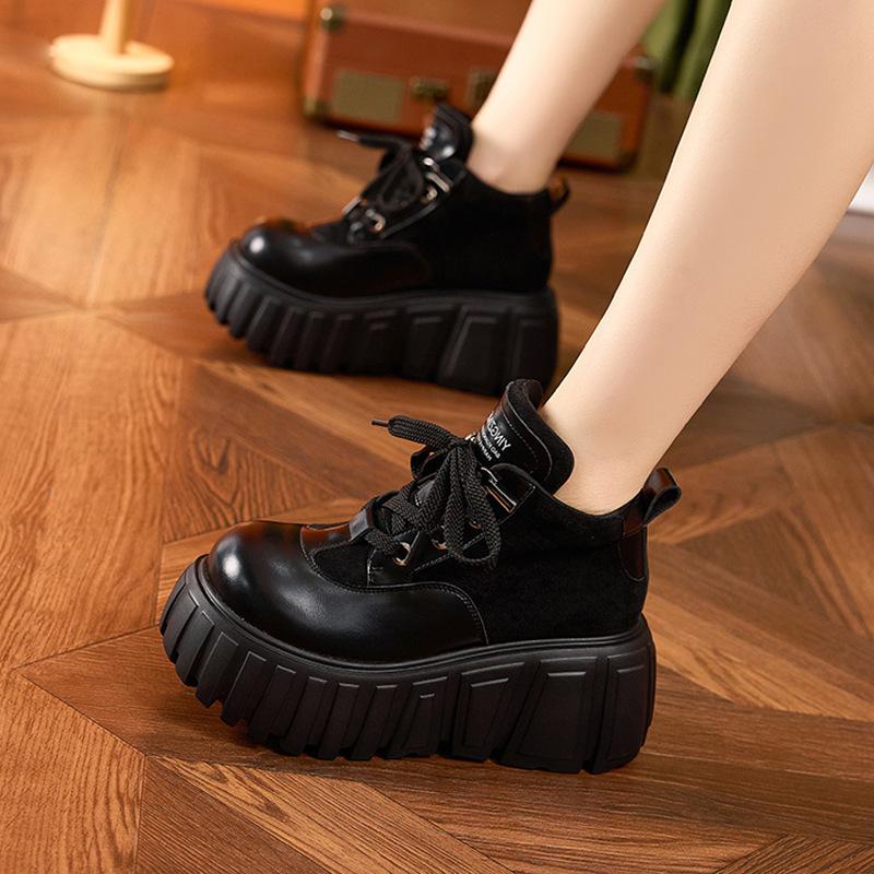 Platform short boots women's 2025 autumn and winter new versatile high-top shoes casual small leather shoes small inner height-increasing women's shoe