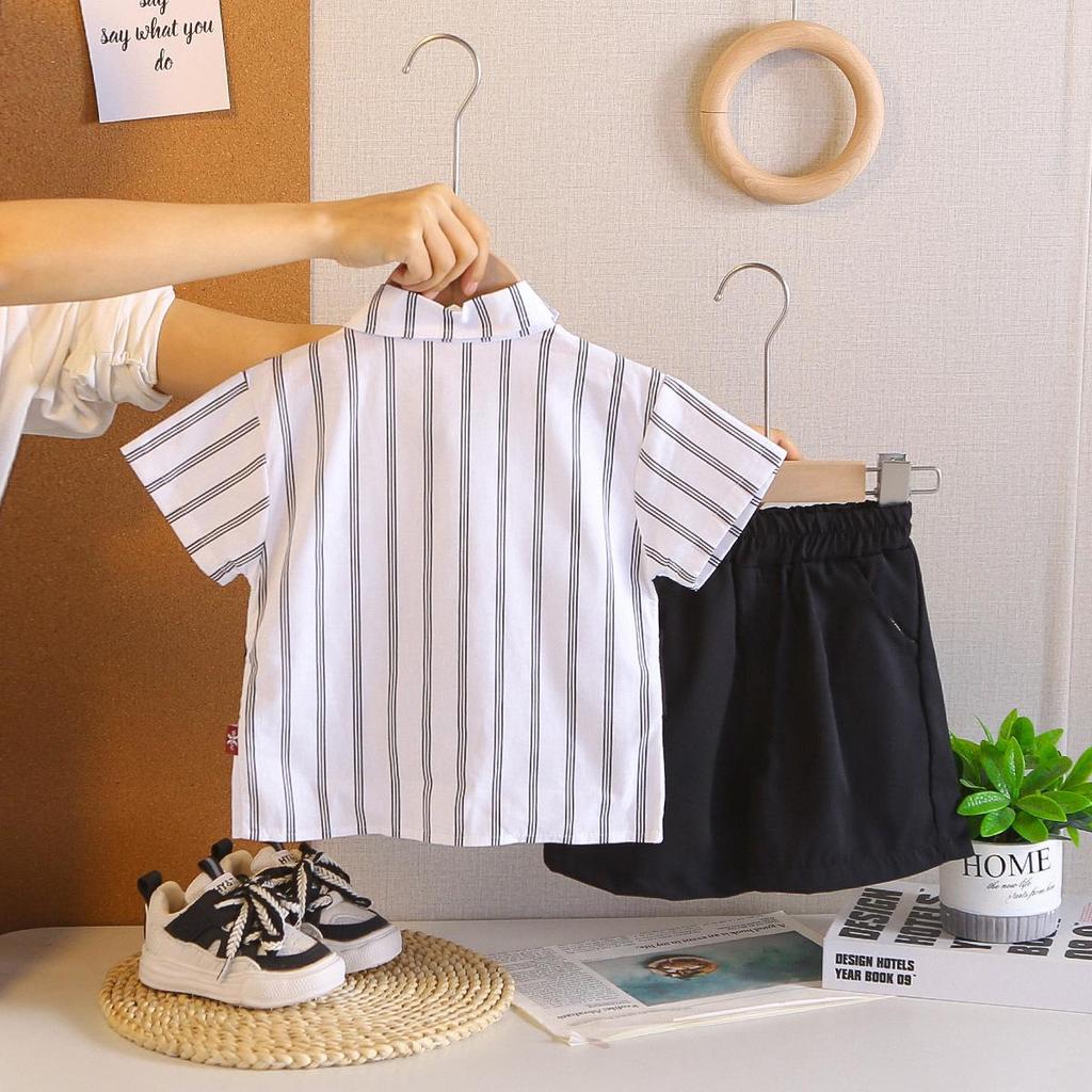 Summer 2026 Boys' Collared Striped Two-Piece Set with Double Zip Pockets