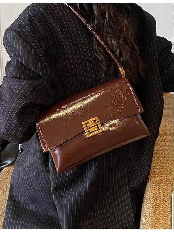 Retro Shoulder Bag for Women - High-End French Luxe, Korean Style, Exquisite Design, Versatile Underarm Bag