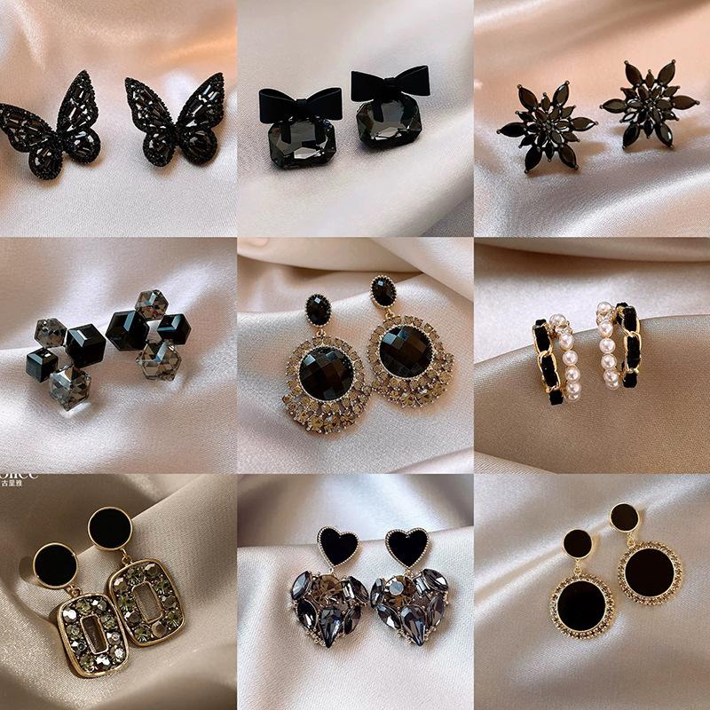 Silver Needle Black Crystal Geometric Stud Earrings Niche Versatile Earrings Temperament Light Luxury Premium Earrings