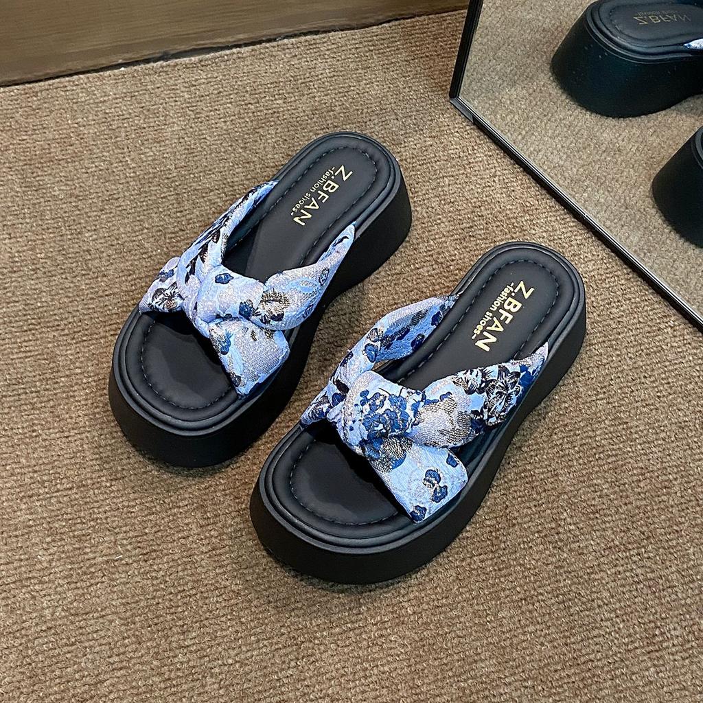 National Style Cool Slippers Female Summer Wear 2025 New Fairy Style with Skirt Thick-bottomed Beach Slippers Fashion One-word Drag