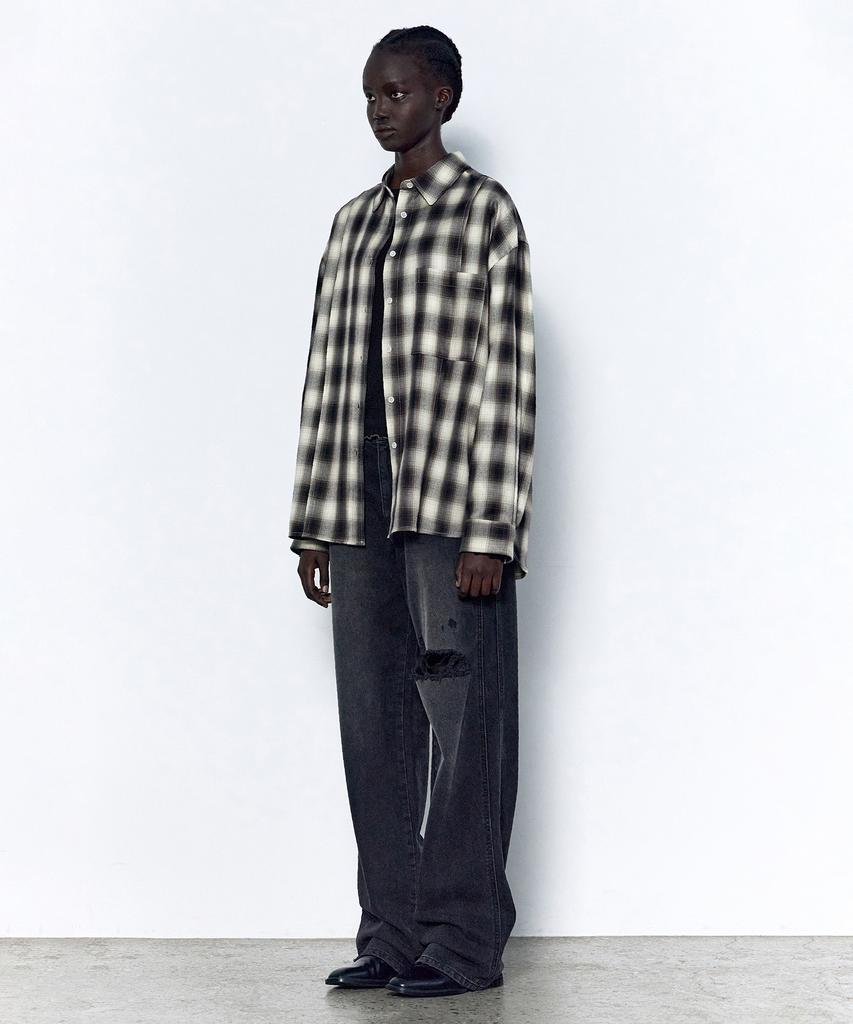 INSILENCE WOMEN Sleek Check Oversized Shirt Black
