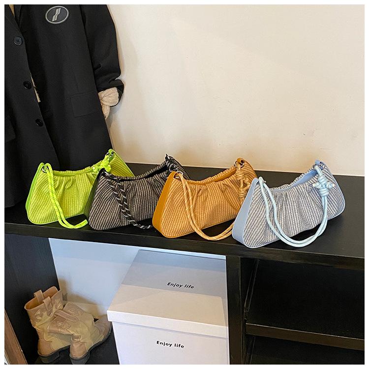 Super Fire Niche Pleated Bag Women's 2025 New Summer Versatile Messenger Bag Exquisite Shoulder Underarm Cloud Bag