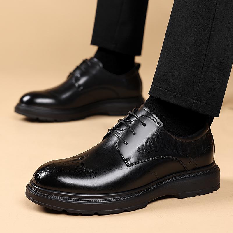 Büro Business Formelle Kleidung Geschnitzt Mode Herren Anzugschuhe Neue Designer Hochzeitschuhe Männlich Frühling Herbst Rindsleder Schuh Mann