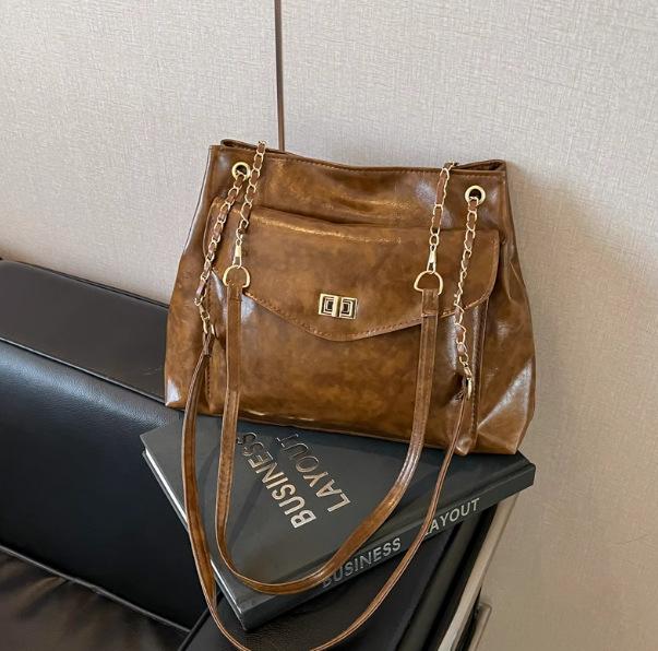 

Large capacity bag women s 2025 new trendy fashion chain tote bag versatile messenger bag commuter women s bag коричневый