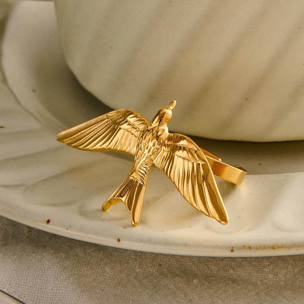 LATS Exquisit Stainless Steel Flying Bird Rings for Men Women Fashion Personality Animal Opening Ring Charm Jewelry Accessories