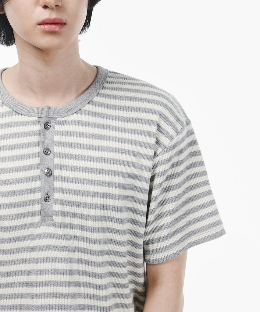 SIGNATURE Striped Henley Neck Short Sleeve T-Shirt [Gray]