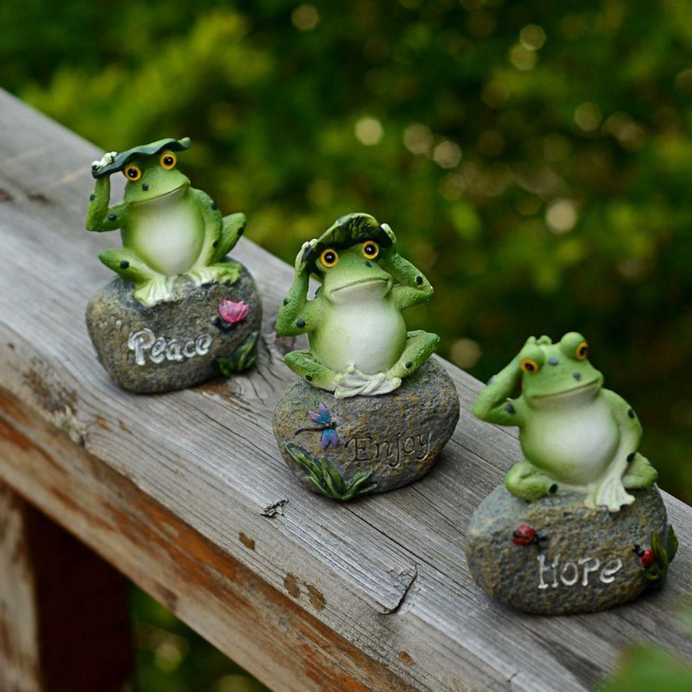 Small Resin Frog Statue Cartoon English Sign Frog Creative Garden Frog Ornament Outdoor