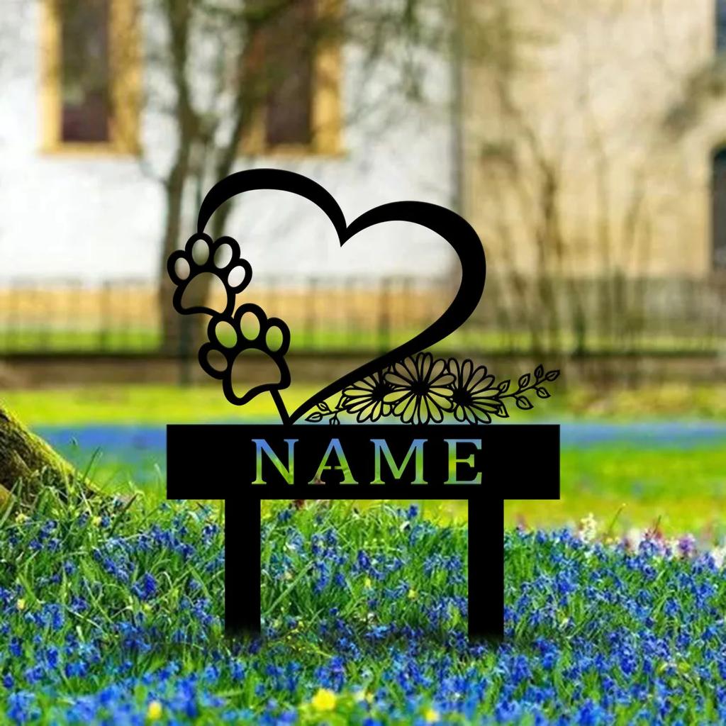 Custom Metal Heart Garden Stake, Personalized Dog Memorial Sign with Paw, Outdoor Yard Art
