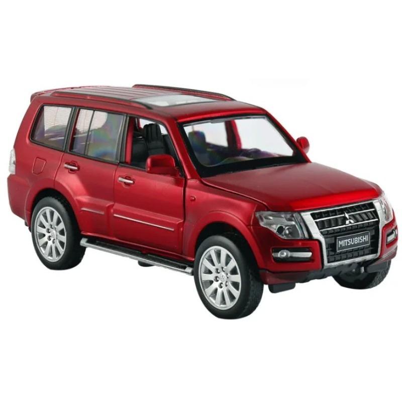1/32 Mitsubishi PAJERO Slitinové auto Odlitky a Hračková vozidla Kovový Simulační model auta Natahovací Zvukové Světlo Dětský dárek